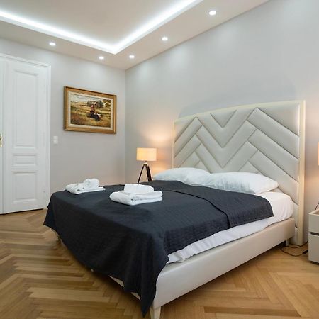וינה Charming 2-Room Apartment With Balcony, 15 Min To Center מראה חיצוני תמונה
