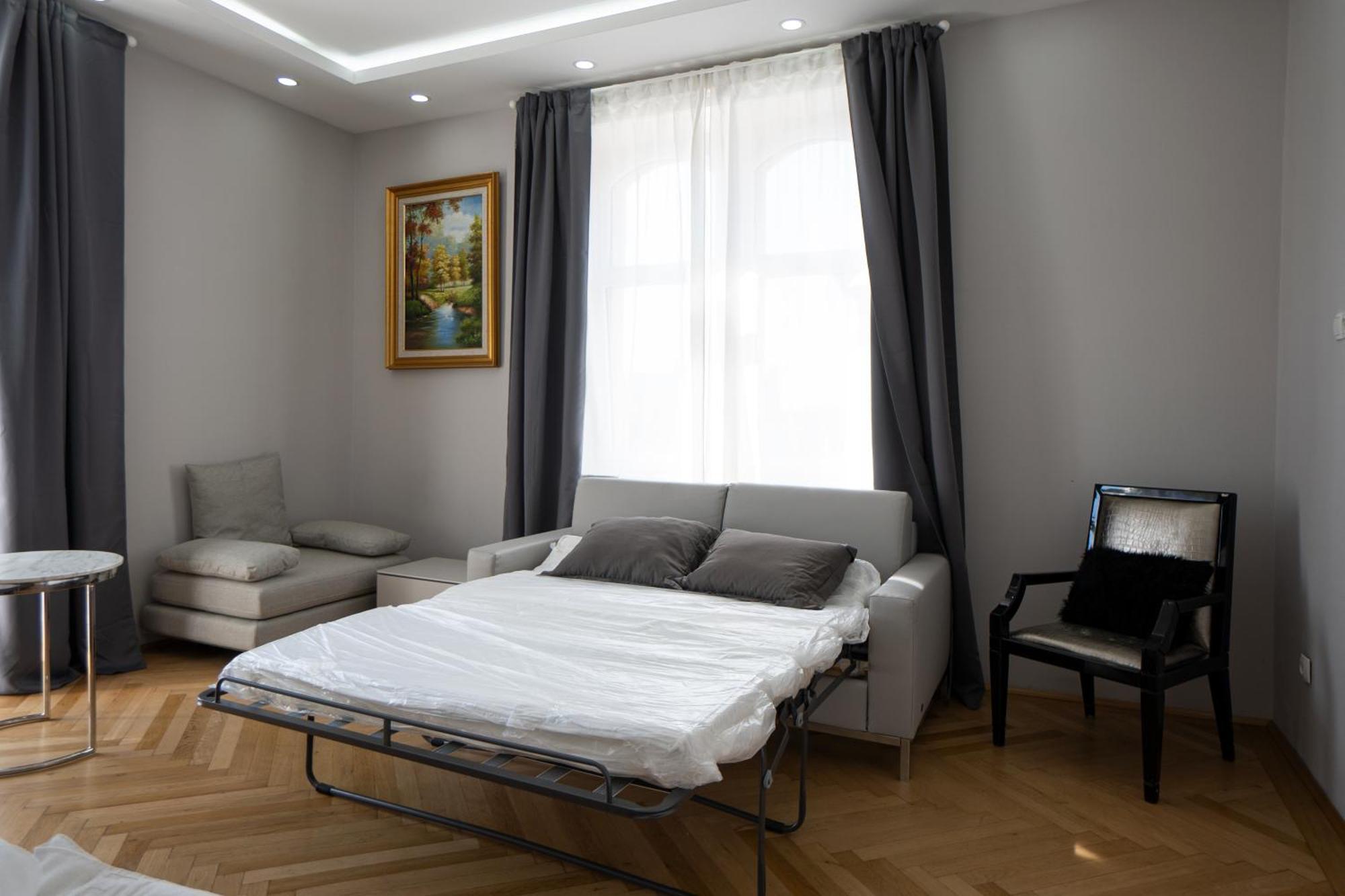וינה Charming 2-Room Apartment With Balcony, 15 Min To Center מראה חיצוני תמונה