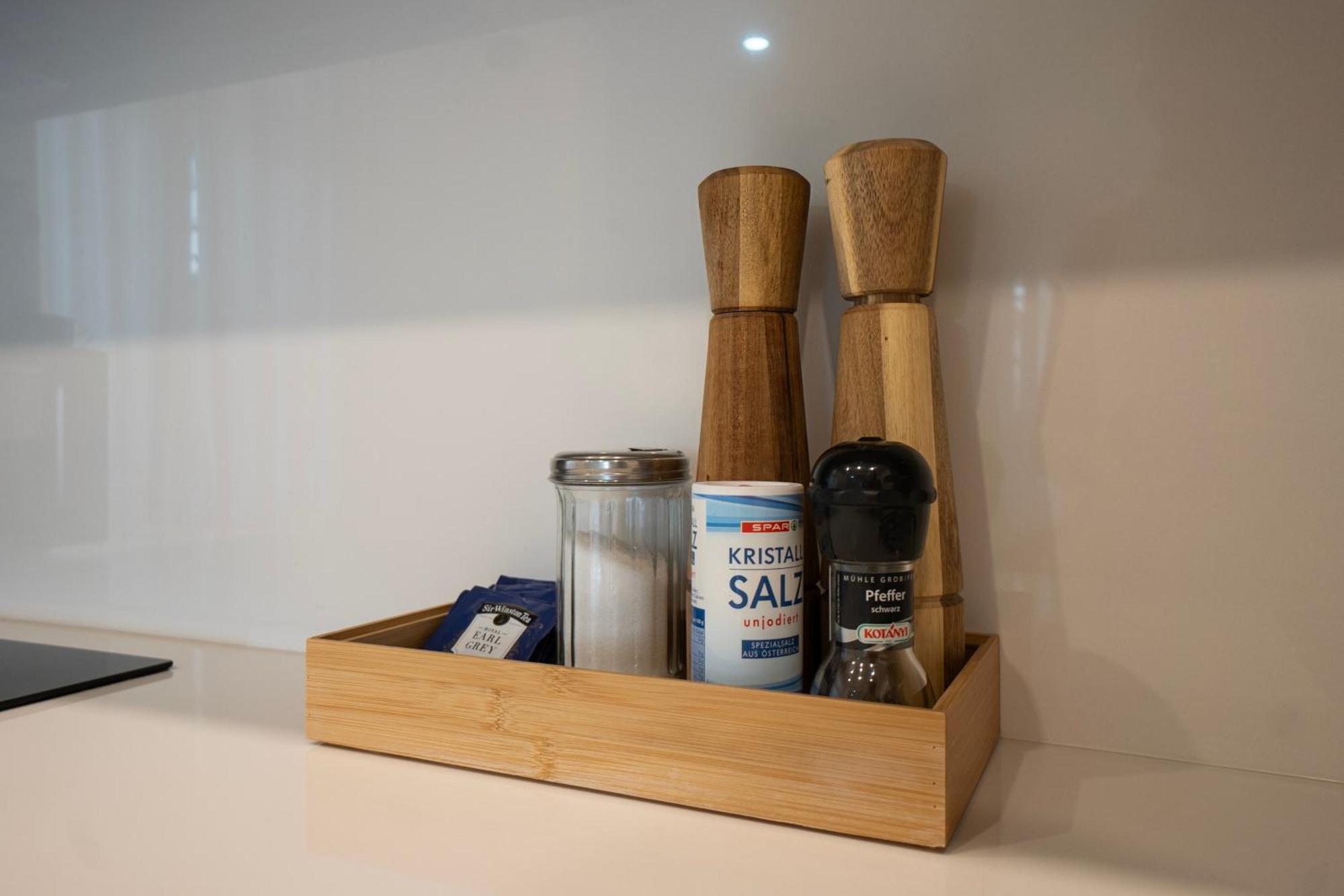 וינה Charming 2-Room Apartment With Balcony, 15 Min To Center מראה חיצוני תמונה